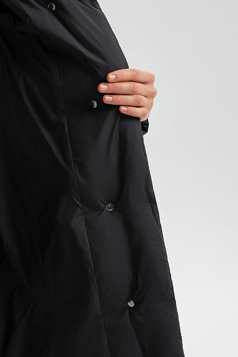 Пуховик с натуральным мехом, цвет Черный